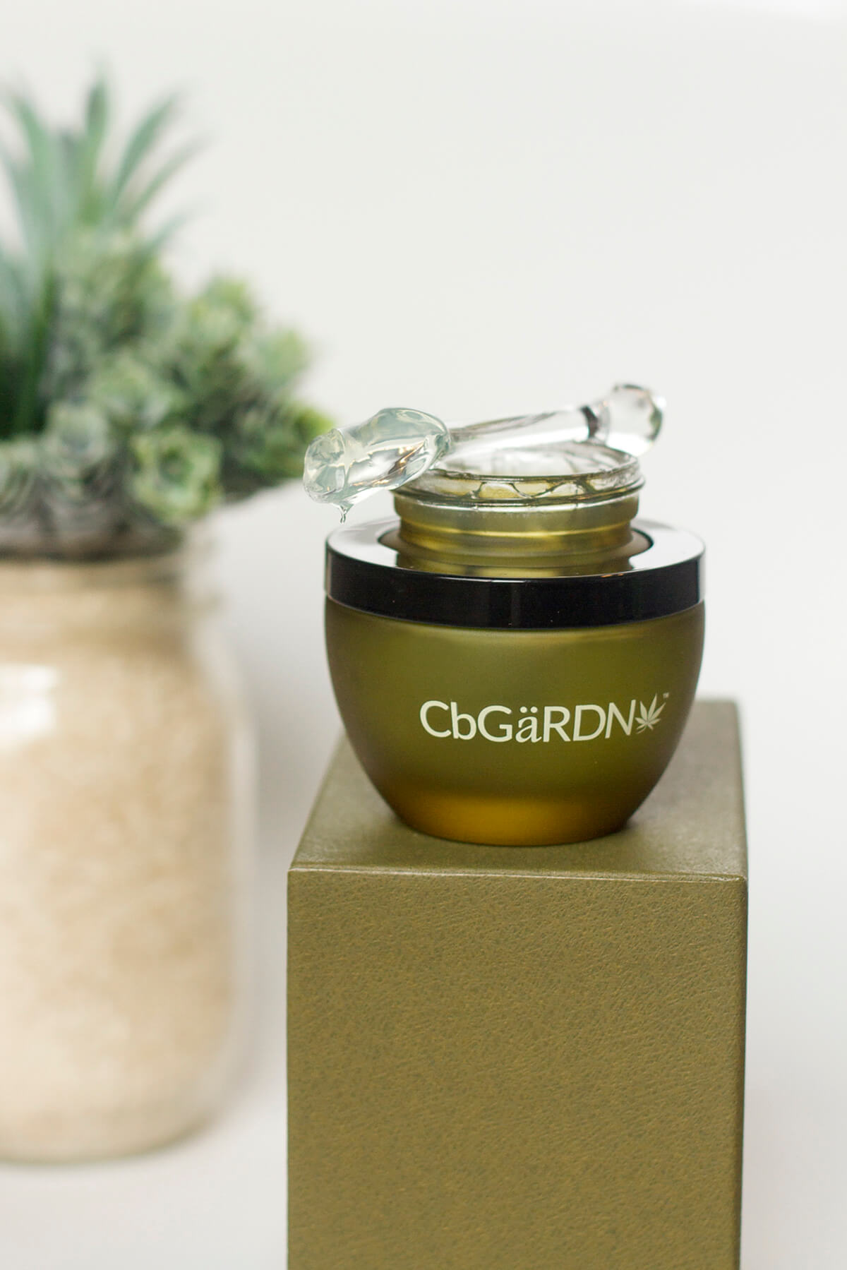 CbGaRDN Microexfoliant on box