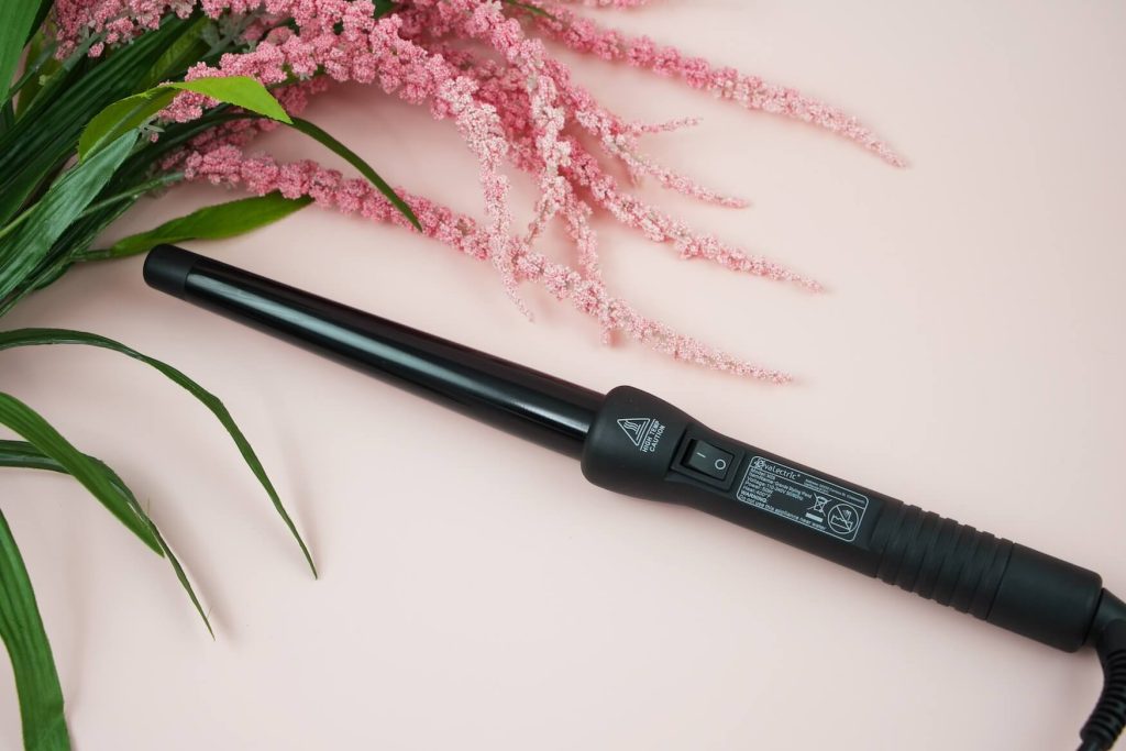 25 – 18 Curling Black