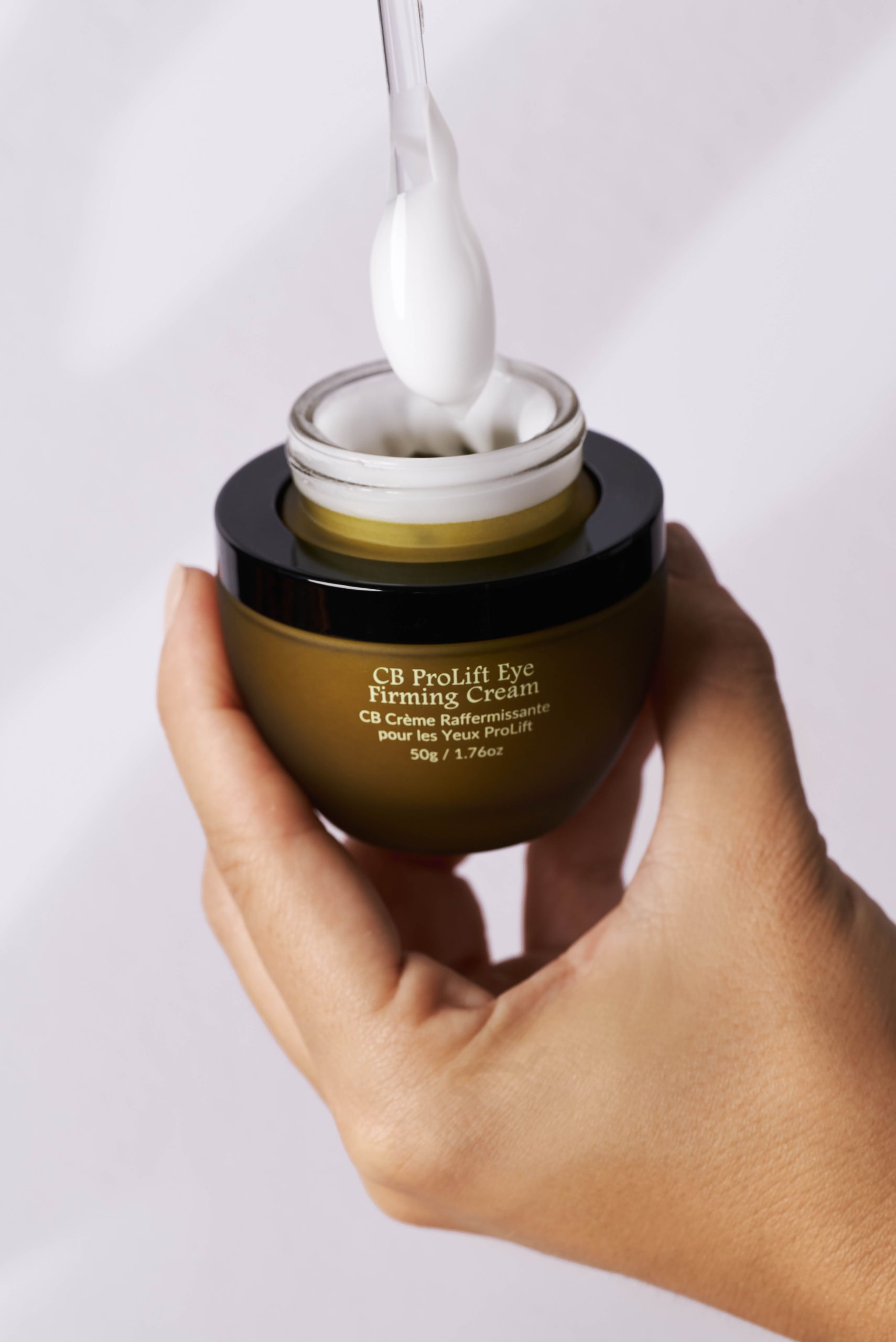 Using the CbGardn eye cream